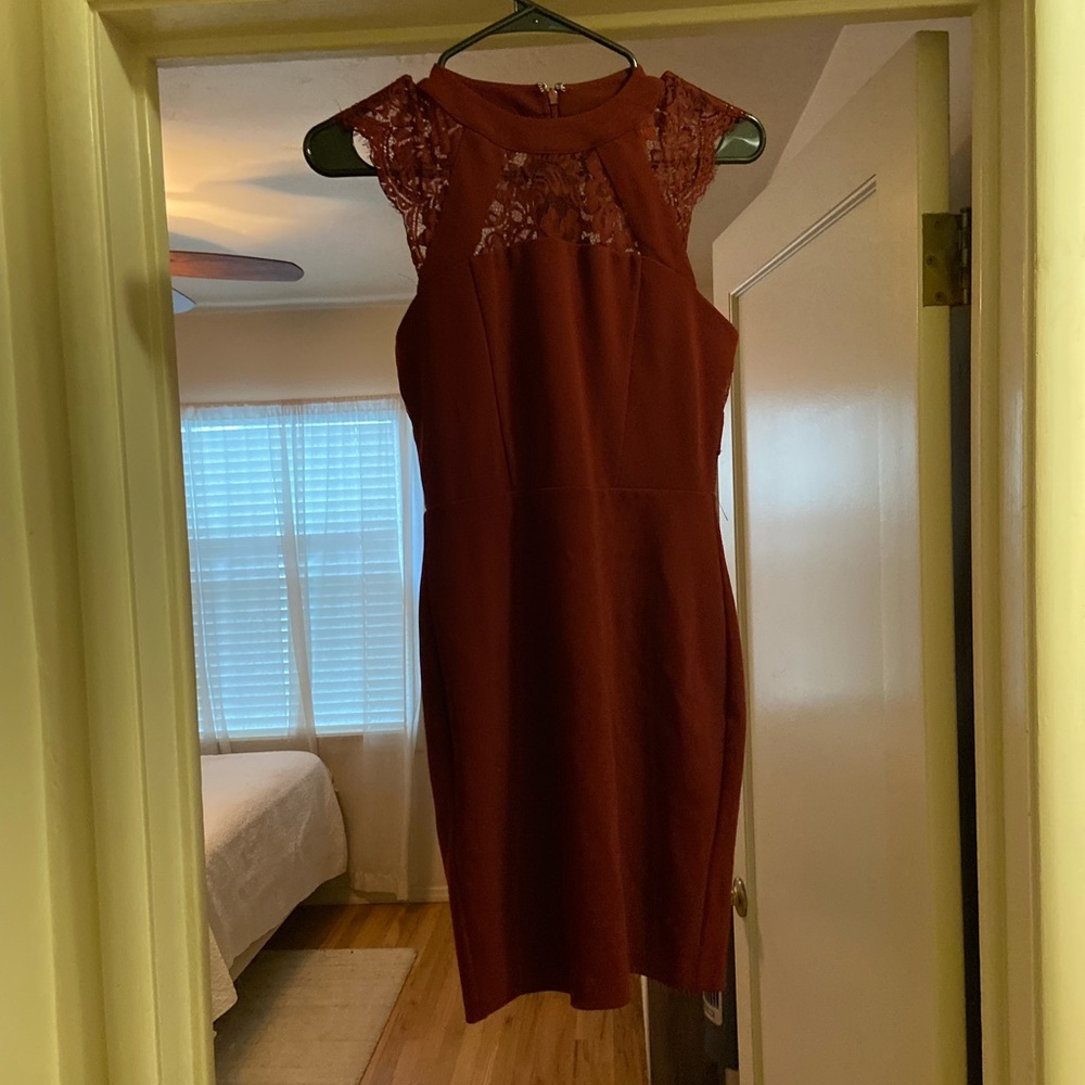 Express Womens Size 0 Burgundy Lace Top Zip Back Sheath Dress